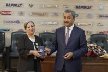 Кормандони соҳаи телевизион ва радио бо мукофотҳои давлатӣ сарфароз гардонида шуданд