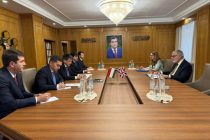 Ҳамкории Тоҷикистон бо Британияи Кабир дар соҳаи саноат баррасӣ гардид
