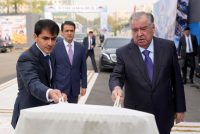 Сарвари давлат Эмомалӣ Раҳмон дар шаҳри Душанбе ба фаъолияти истеҳсолии ҶДММ «Шаҳдоб» оғоз бахшиданд