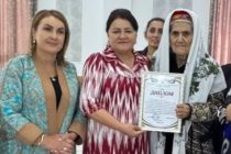 «ХУШДОМАНИ БЕҲТАРИН». Шоҳҷоизаи озмун насиби Холбӣ Амонбекова аз шаҳри Хоруғ гардид