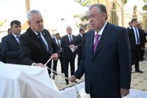 Сарвари давлат Эмомалӣ Раҳмон бинои нави раёсати маорифи ноҳияи Рӯдакиро мавриди истифода қарор доданд