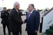 Президенти Ҷумҳурии Тоҷикистон Эмомалӣ Раҳмон бо сафари корӣ вориди шаҳри Бокуи Ҷумҳурии Озарбойҷон шуданд