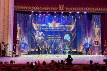 «Шоҳҷоиза»-и сеюмин Синамоҷоизаи миллии «Тоҷи Сомон» ба филми «Дурахши ахтарон: Ҷомӣ ва Навоӣ» тақдим гардид