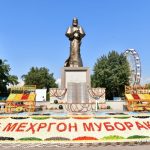 Дар Душанбе Фестивали занбӯрпарварон, намоиш ва фурӯши асал баргузор шуд