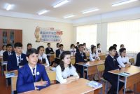 Хонандагони муассисаҳои таҳсилоти миёнаи умумии Тоҷикистон ба таътили тирамоҳӣ мебароянд
