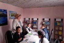 Дар ноҳияи Файзобод китобхона, кӯдакистон ва синфхонаҳои иловагӣ ба истифода дода шуданд