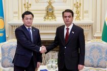 Рустами Эмомалӣ бо Раиси Курултайи Ҷумҳурии Қазоқистон Айбек Дадебай мулоқот намуданд