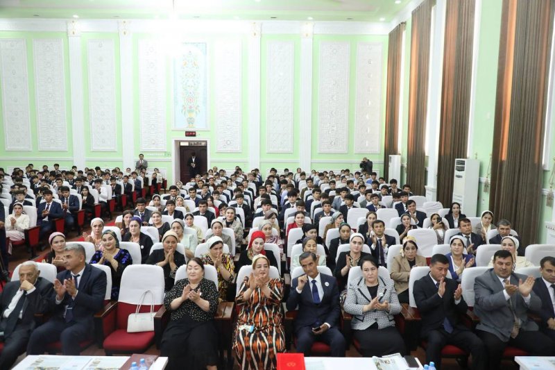 Дар Донишгоҳи давлатии Кӯлоб оид ба ташаккули фарҳанги муошират конференсияи ҷумҳуриявӣ баргузор шуд
